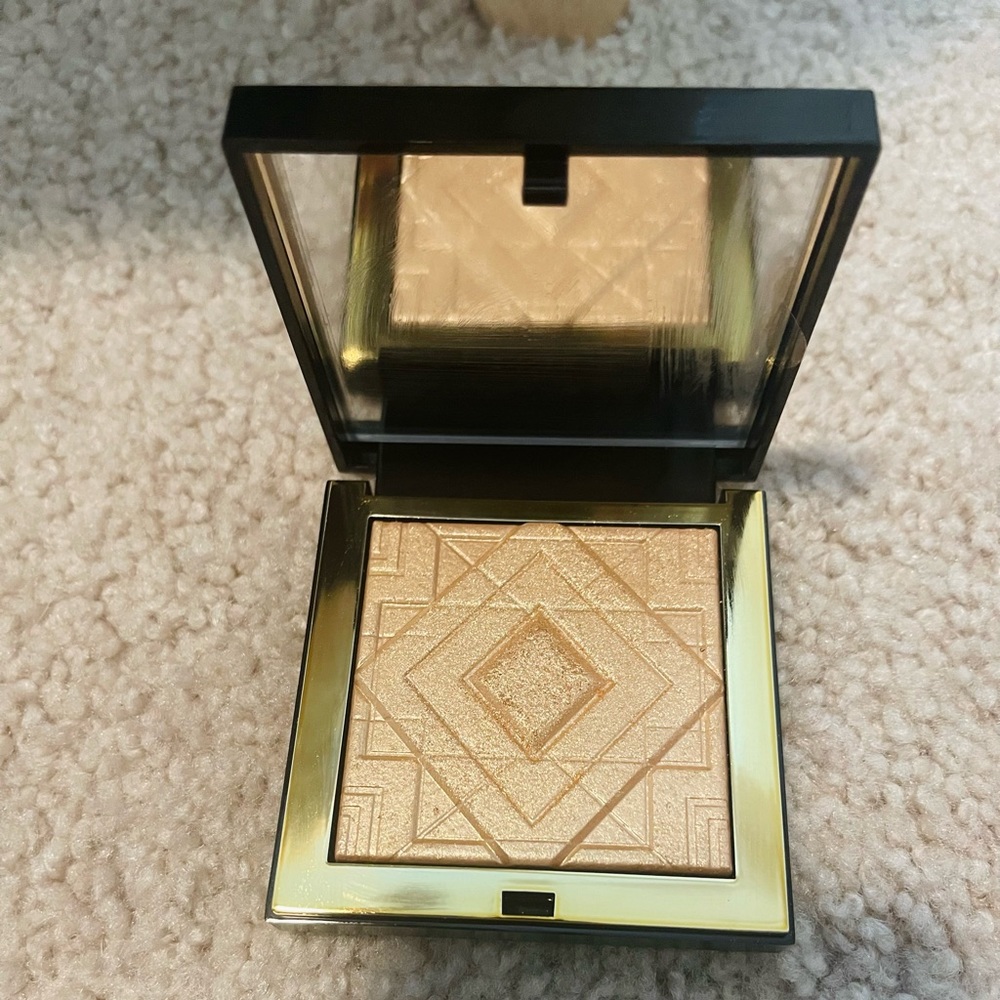 Artist Couture Diamond Luxe Luminizer